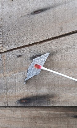 Testing for nickel in stony iron meteorite with nickel testing solution